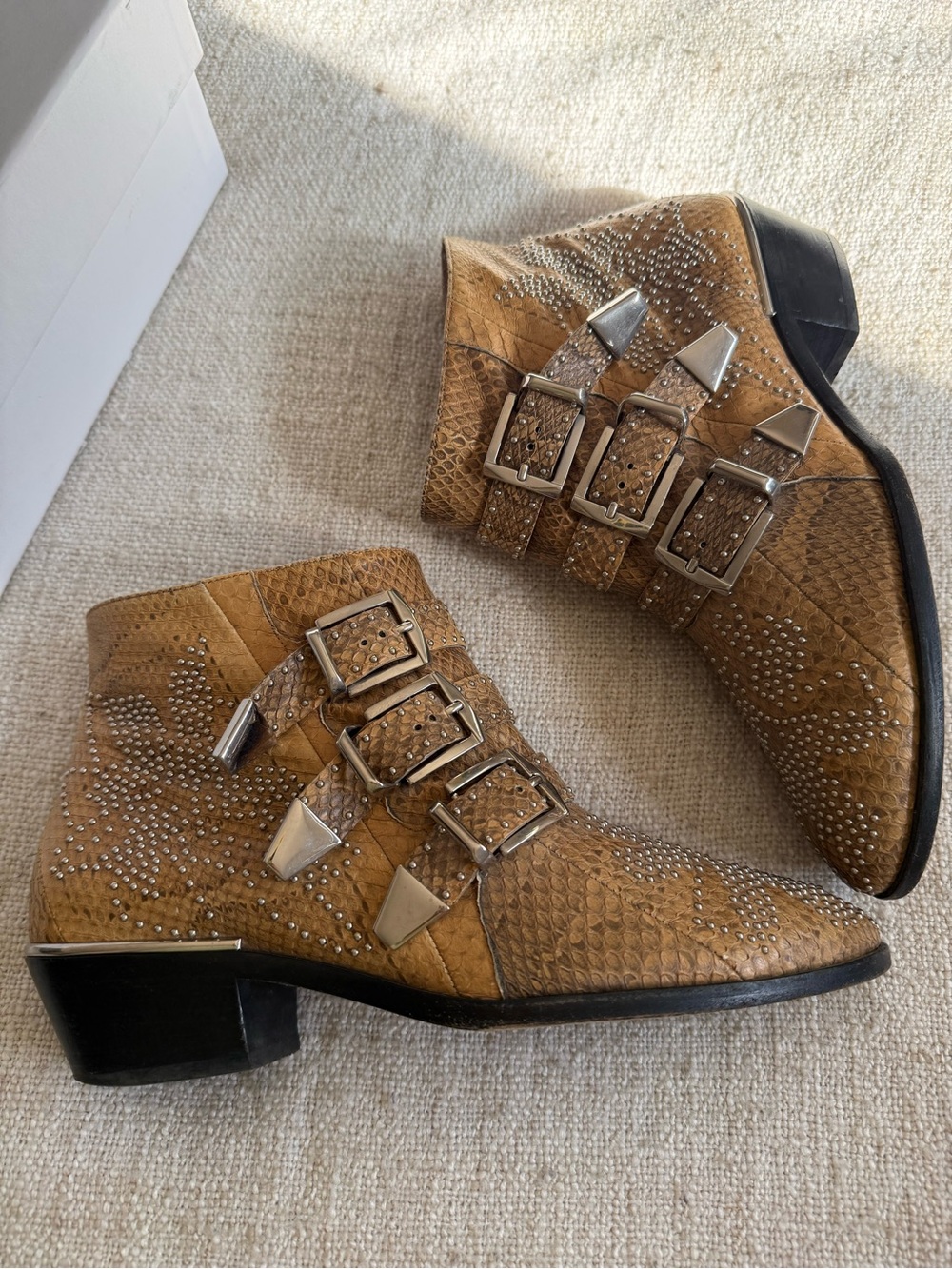 Chloé Susanna in Python  Leather Studded Ankle Boots Sz 7 ⭐️